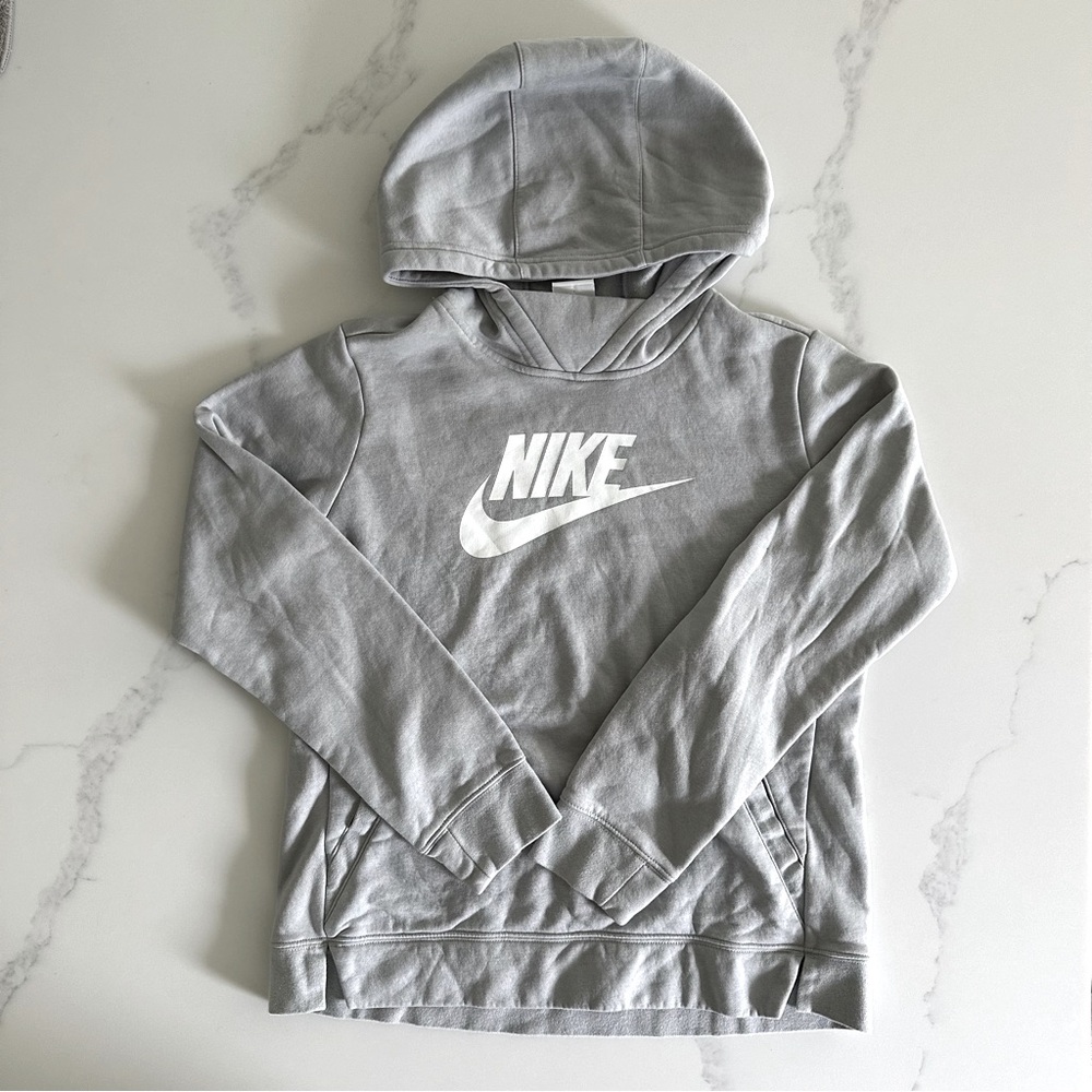 Boys/Kids Size Extra Large Nike Hoodie With Front Pocket XL